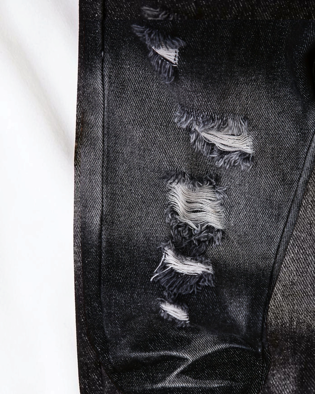 Pantalon Le Cocon d'Or pour bébé garçon en coton noir et gris dégradé avec effet denim usé et déchirures