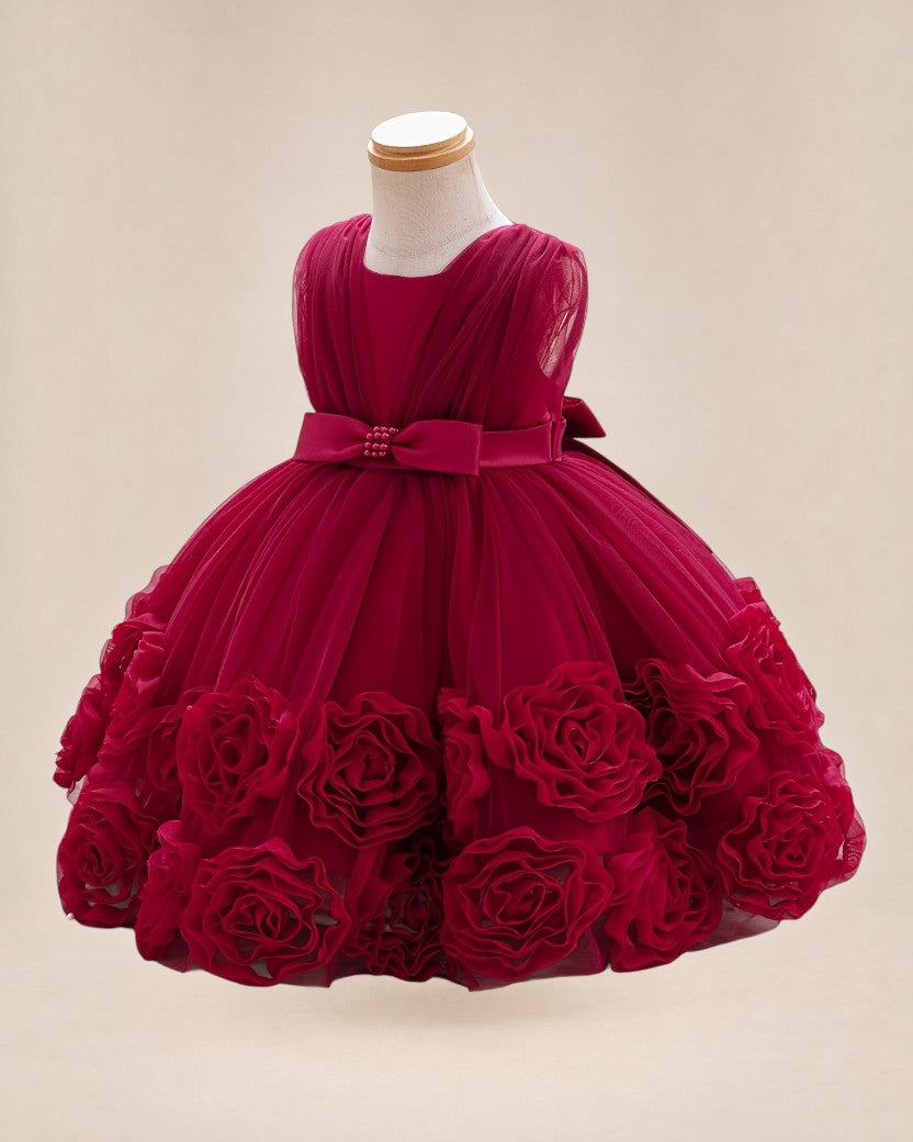Robe de cérémonie Le Cocon d'Or pour bébé fille, rouge, sans manches, avec fleurs 3D et perles, coupe évasée.