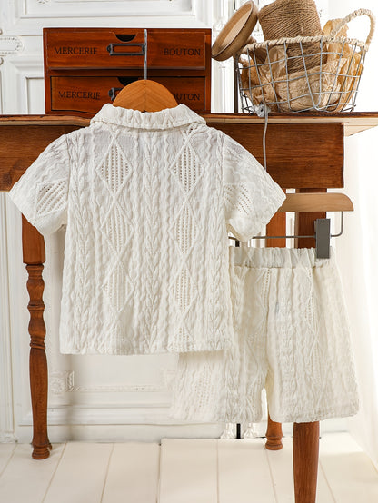 Ensemble d'été pour bébé garçon, comprenant un t-shirt à manches courtes et un short en tissu tricoté texturé, tenue décontractée et tendance, idéale pour l'extérieur en été, tissu confortable, cadeau parfait, pour l'extérieur.