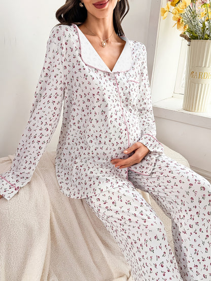 Ensemble de maternité 2 pièces : Haut à manches longues avec revers et imprimé cœurs et Pantalon long ample