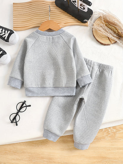 Ensemble deux pièces pour bébé garçon, automne et hiver, mode décontractée et facile, couleur unie, manches longues, pantalon long, motif brodé exquis, pour l'extérieur