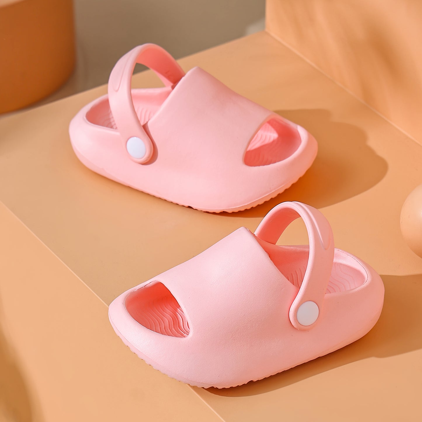 Pantoufles Printemps Été Nouvelles Couleur Pure Intérieur Maison Semelle Souple Intérieur Extérieur Confortable Pratique Sortie Chaussures de Plage