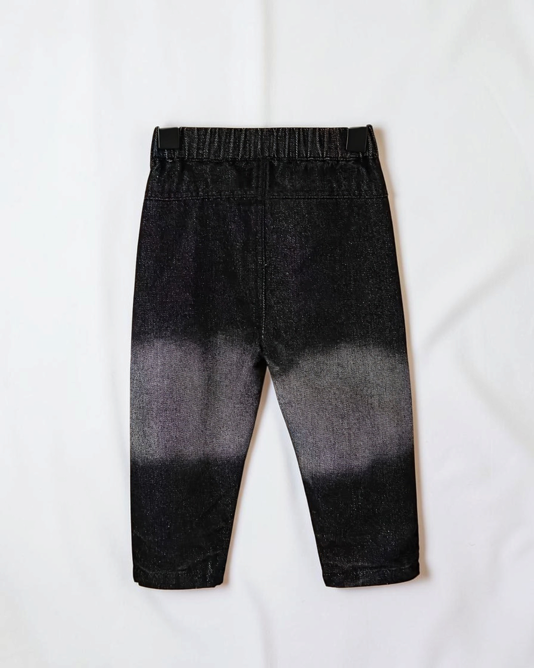 Pantalon Le Cocon d'Or pour bébé garçon en coton noir et gris dégradé style denim usé avec ceinture élastique