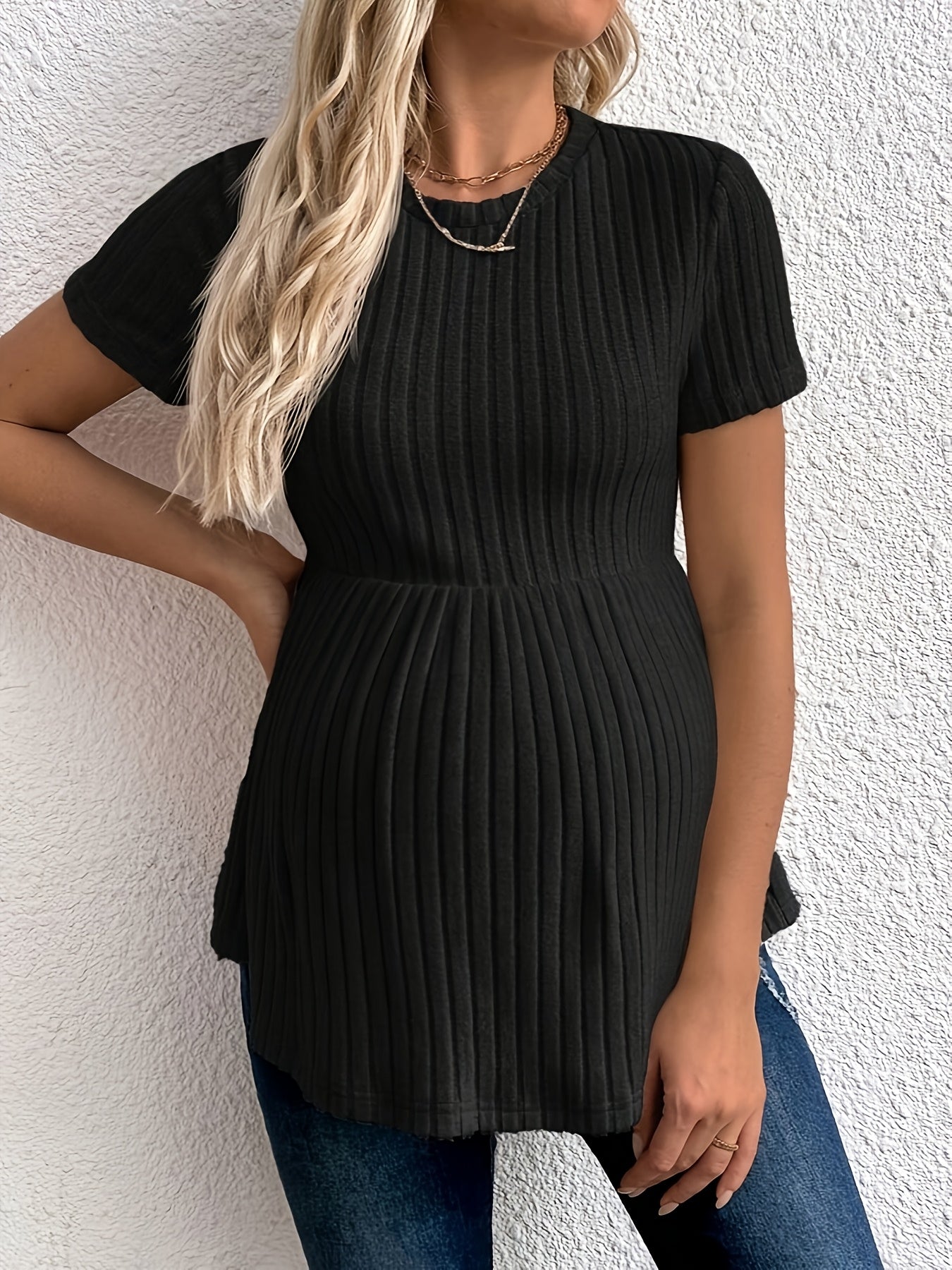 Robe de maternité couleur unie col rond manches courtes tricot côtelé à volants, nouveaux produits tendance printemps et été, pull élégant et confortable lavable en machine, robe d'allaitement à manches courtes