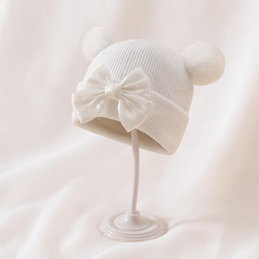 Bonnet bébé blanc Le Cocon d'Or en acrylique avec nœud élégant et pompons, style automne-hiver