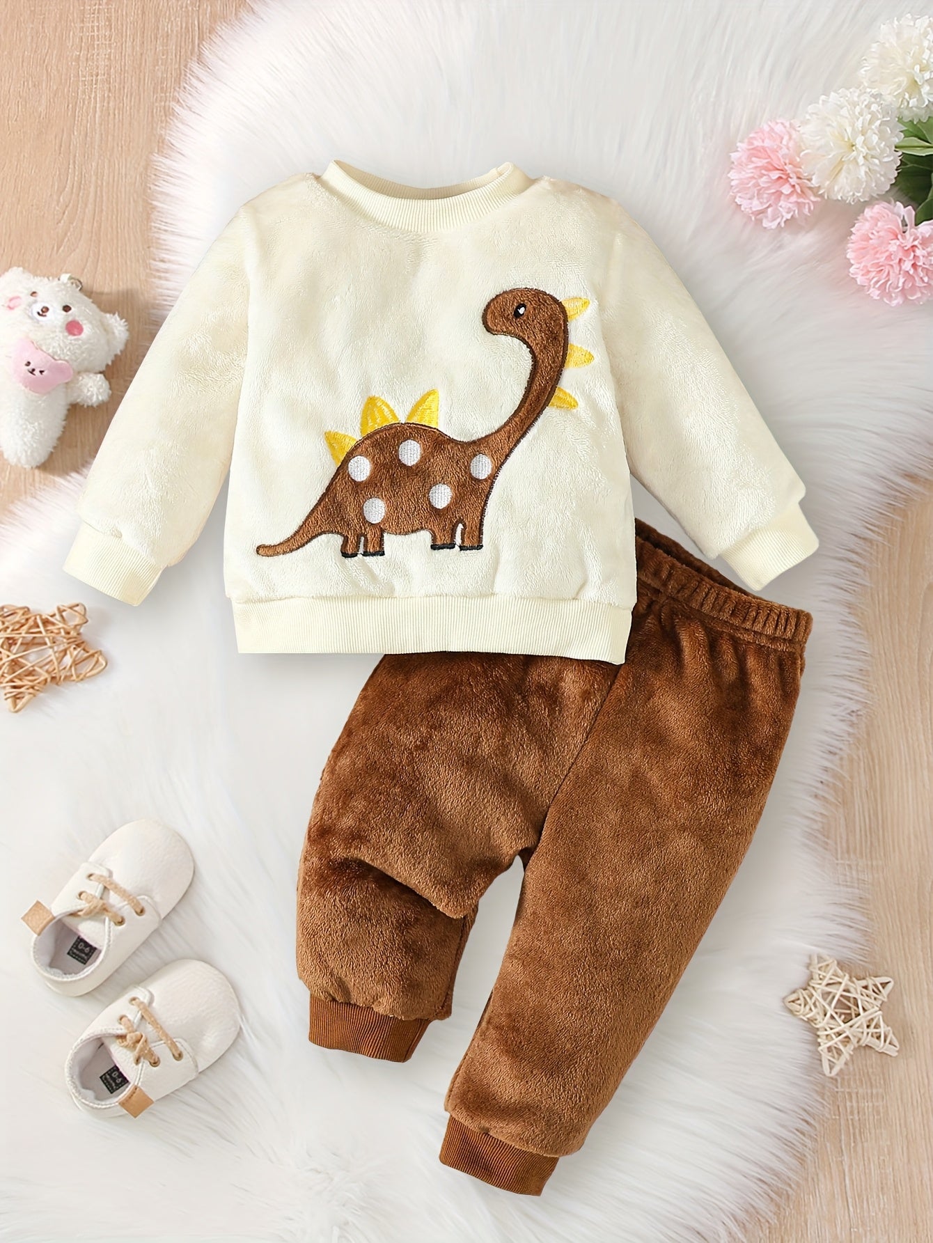 Ensemble deux pièces pour bébé garçon : Haut d'hiver en polaire à col rond et manches longues avec motif dinosaure mignon + Pantalon long décontracté à taille élastique, idéal pour les sorties en extérieur