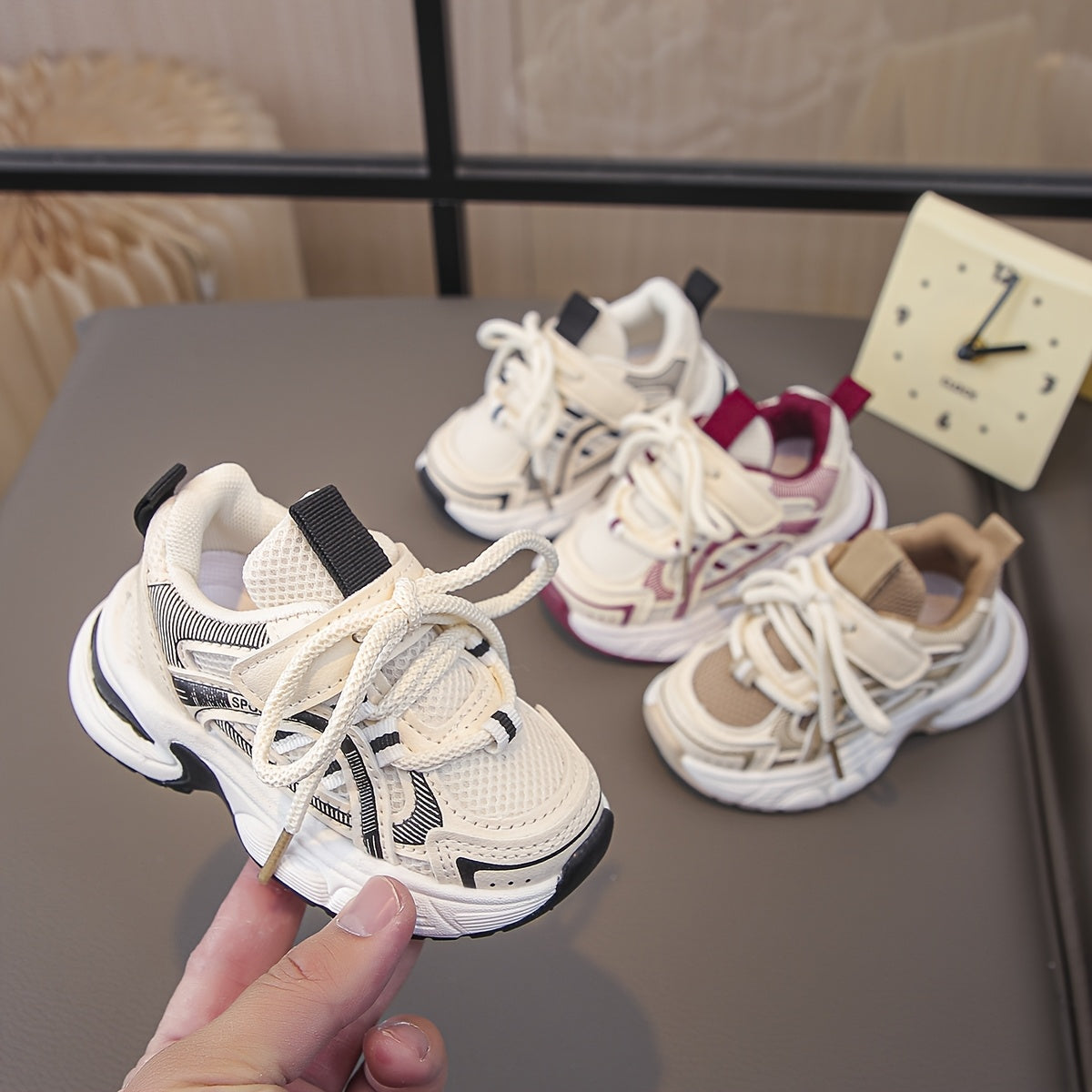 Chaussures de sport décontractées légères pour garçons, style mesh respirant, durables, adaptées au printemps et à l'automne