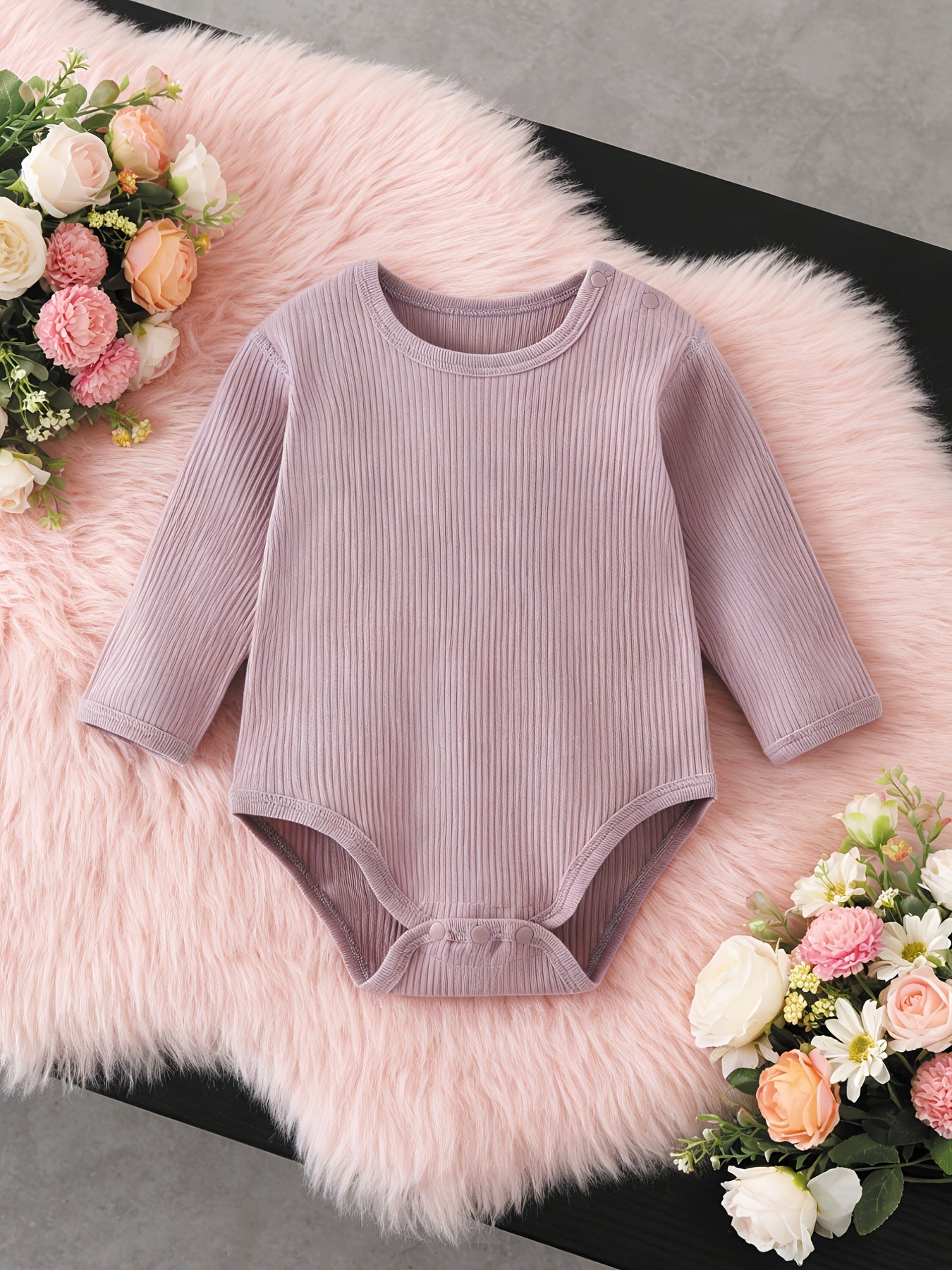 Nouvelle combinaison sans pantalon pour bébé, en tissu côtelé confortable qui protège le ventre et la peau, et respirant. Facile à changer les couches, convient aux bébés de 0 à 18 mois à porter à la maison toute l'année, parfaite pour l'extérieur