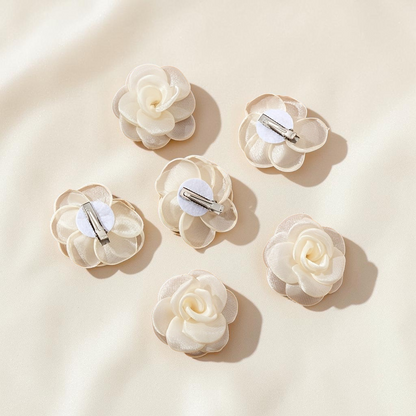 Lot de 6 pinces à cheveux fleurs roses en tissu blanc élégantes par Le Cocon d'Or