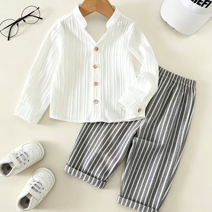 Ensemble chemise à manches longues et pantalon uni et à rayures pour garçon, adapté à un usage quotidien, idéal pour les sorties décontractées, les vacances et le sport. Le tissu léger convient à l'été et à l'automne, parfait pour l'extérieur