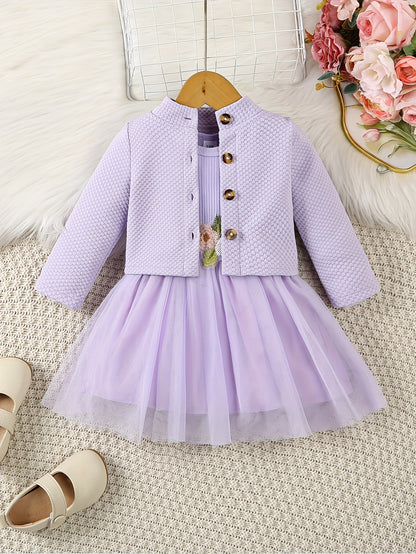 Ensemble décontracté pour fille comprenant une robe à fleurs brodée, une veste et une jupe, idéal pour l'extérieur
