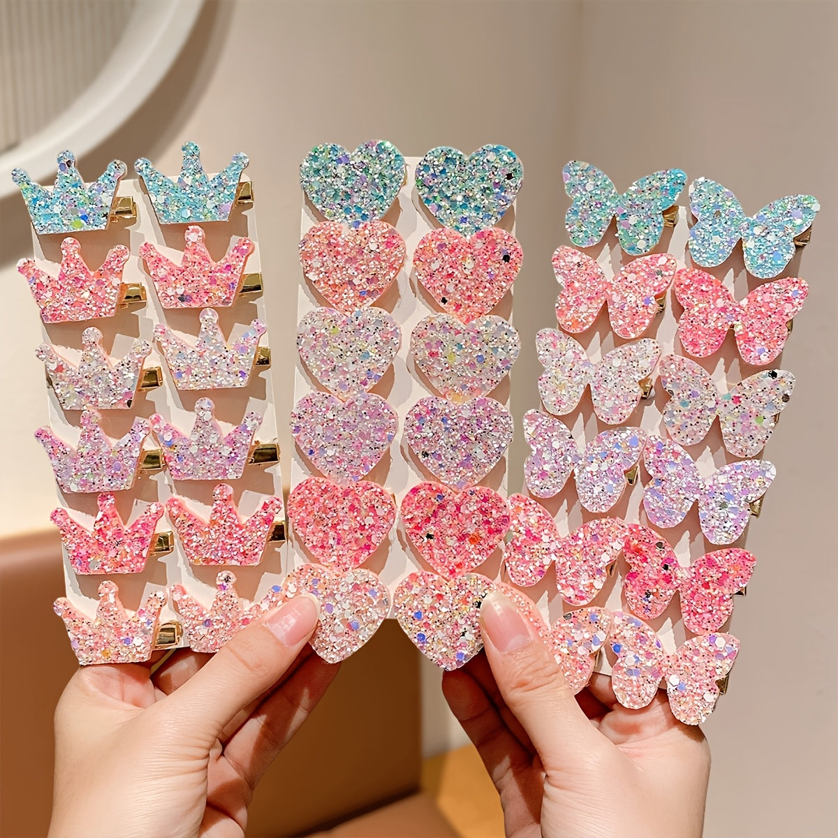 Lot de 12 pinces à cheveux ultra-éthérées et ultra-scintillantes papillon, cœur et couronne - Pinces à cheveux douces et exclusives à paillettes pour frange