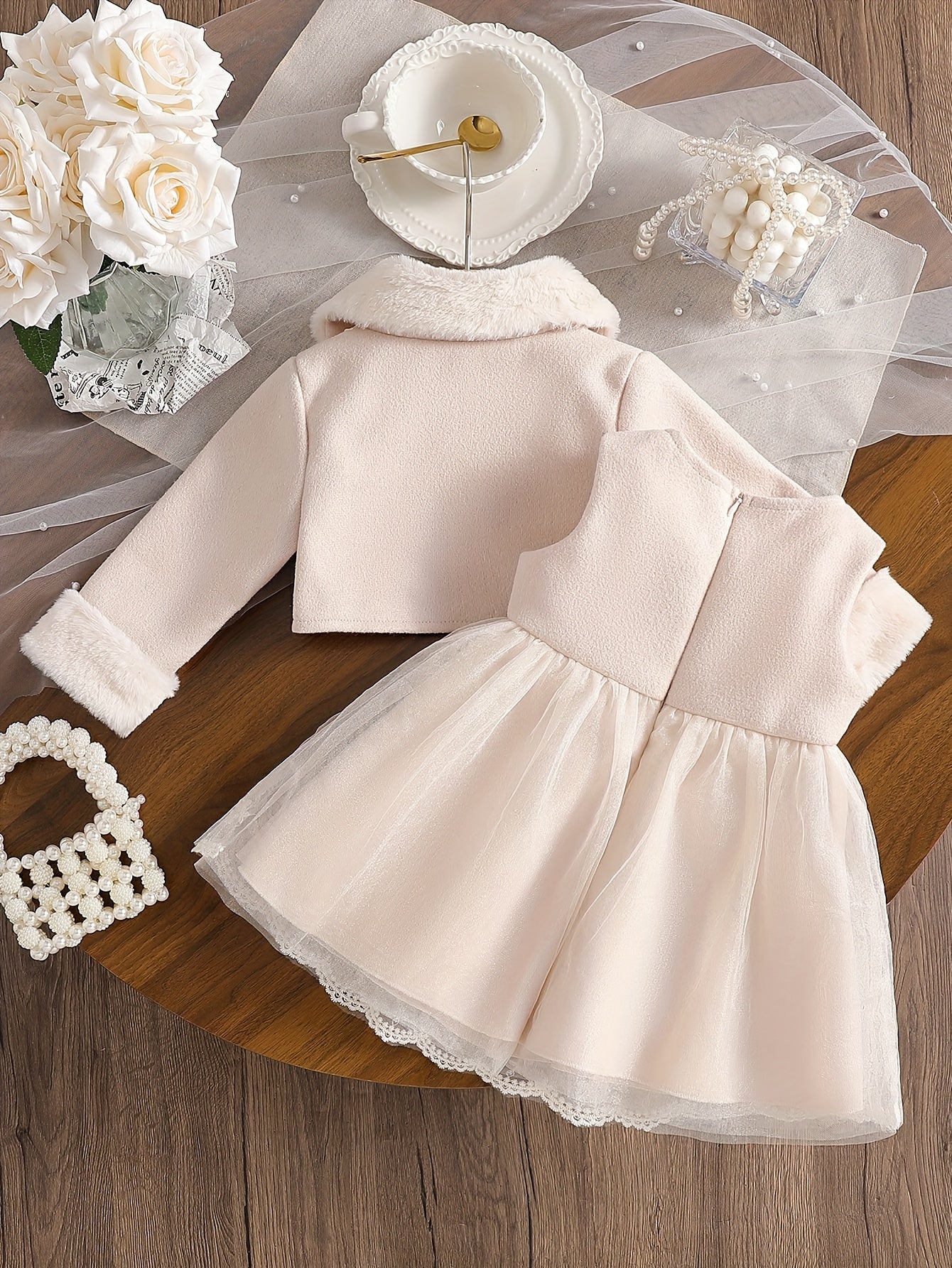 Ensemble 2 pièces pour Filles Automne/Hiver : Manteau en Fausse Fourrure et Robe de Baptême en Maille, Tenue de Rentrée Scolaire, Robe Style Princesse d'Hiver avec Nœud et Col en Fausse Fourrure Chaud, Convient pour Occasions Spéciales, Fêtes et Sorties,