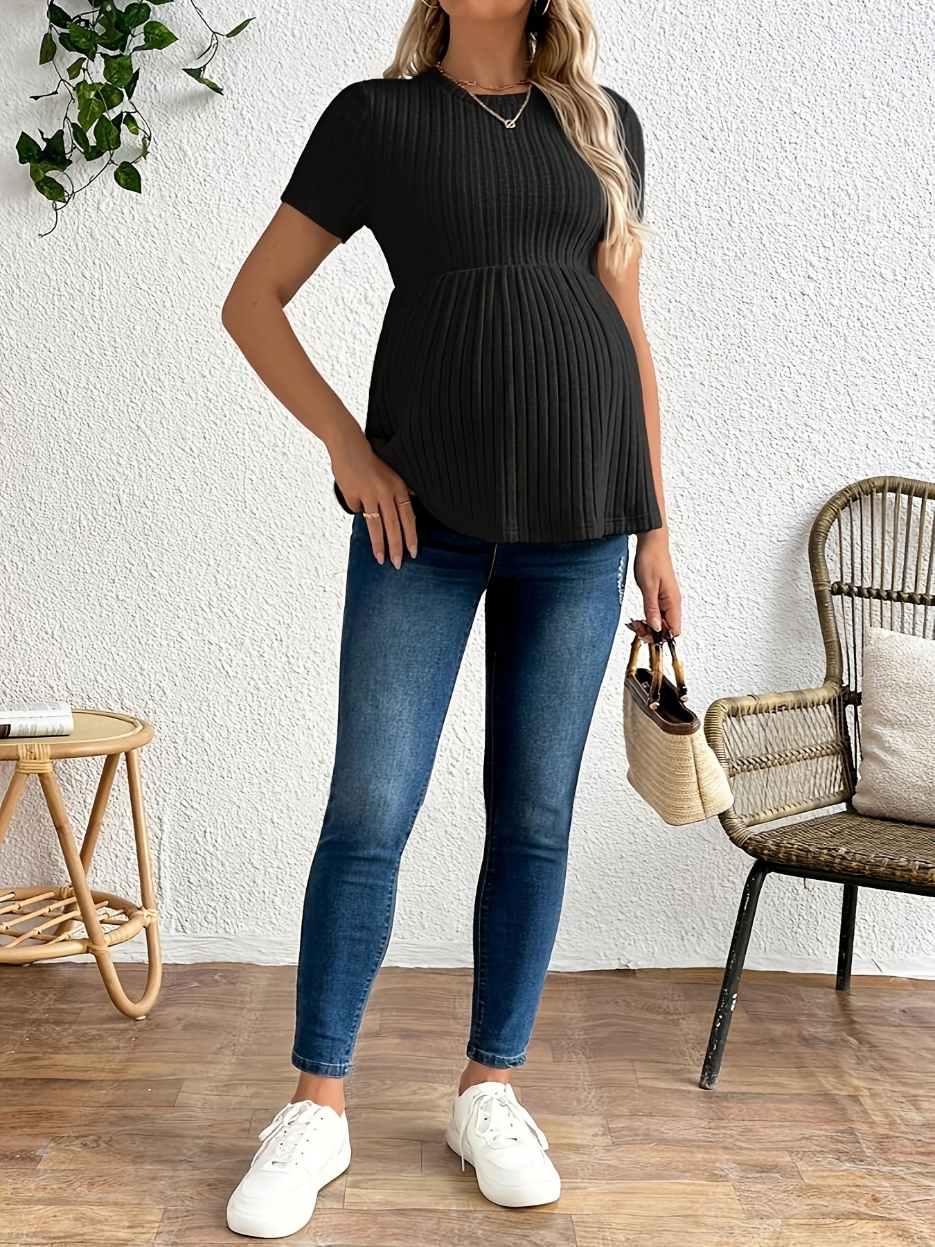 Robe de maternité couleur unie col rond manches courtes tricot côtelé à volants, nouveaux produits tendance printemps et été, pull élégant et confortable lavable en machine, robe d'allaitement à manches courtes
