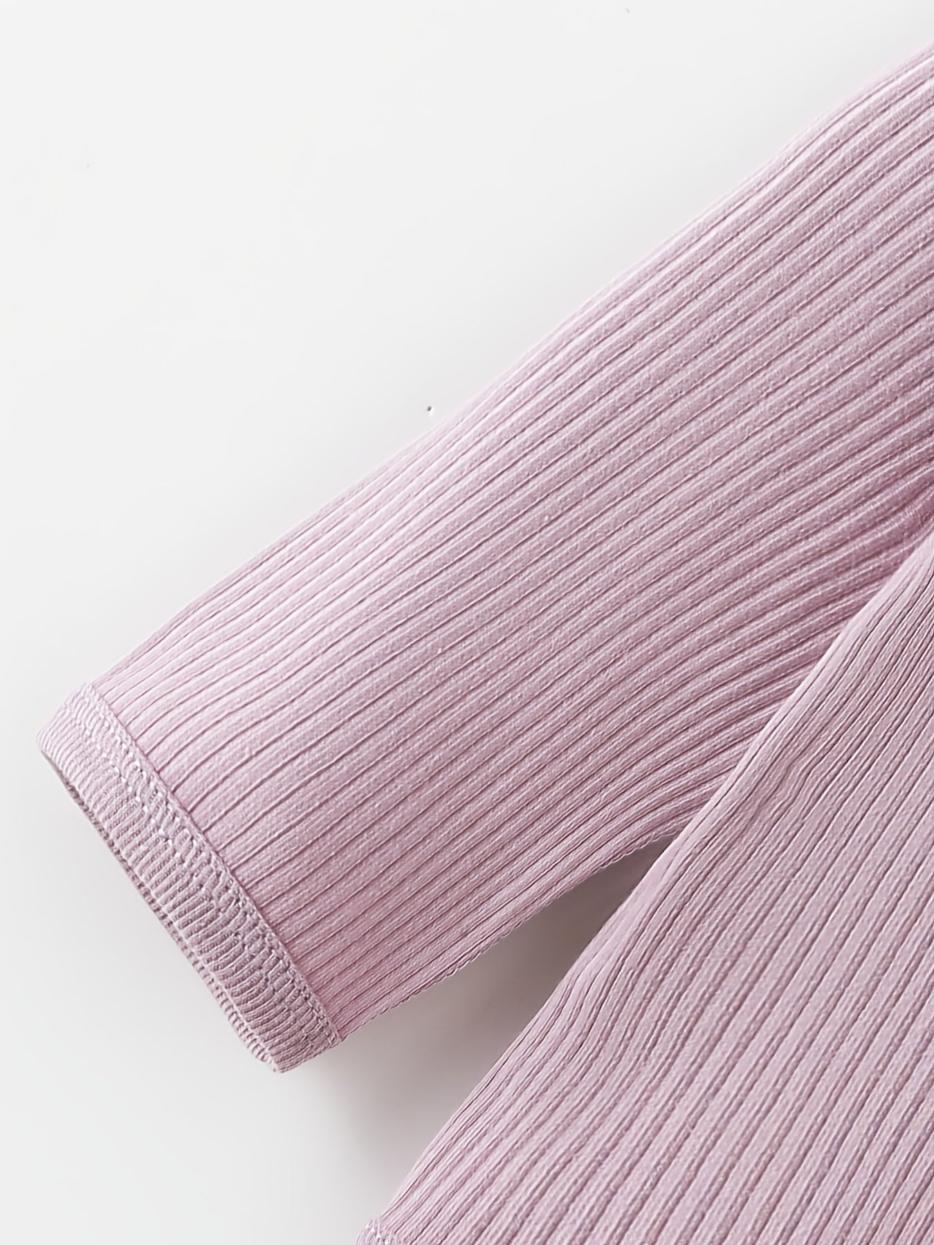 Nouvelle combinaison sans pantalon pour bébé, en tissu côtelé confortable qui protège le ventre et la peau, et respirant. Facile à changer les couches, convient aux bébés de 0 à 18 mois à porter à la maison toute l'année, parfaite pour l'extérieur