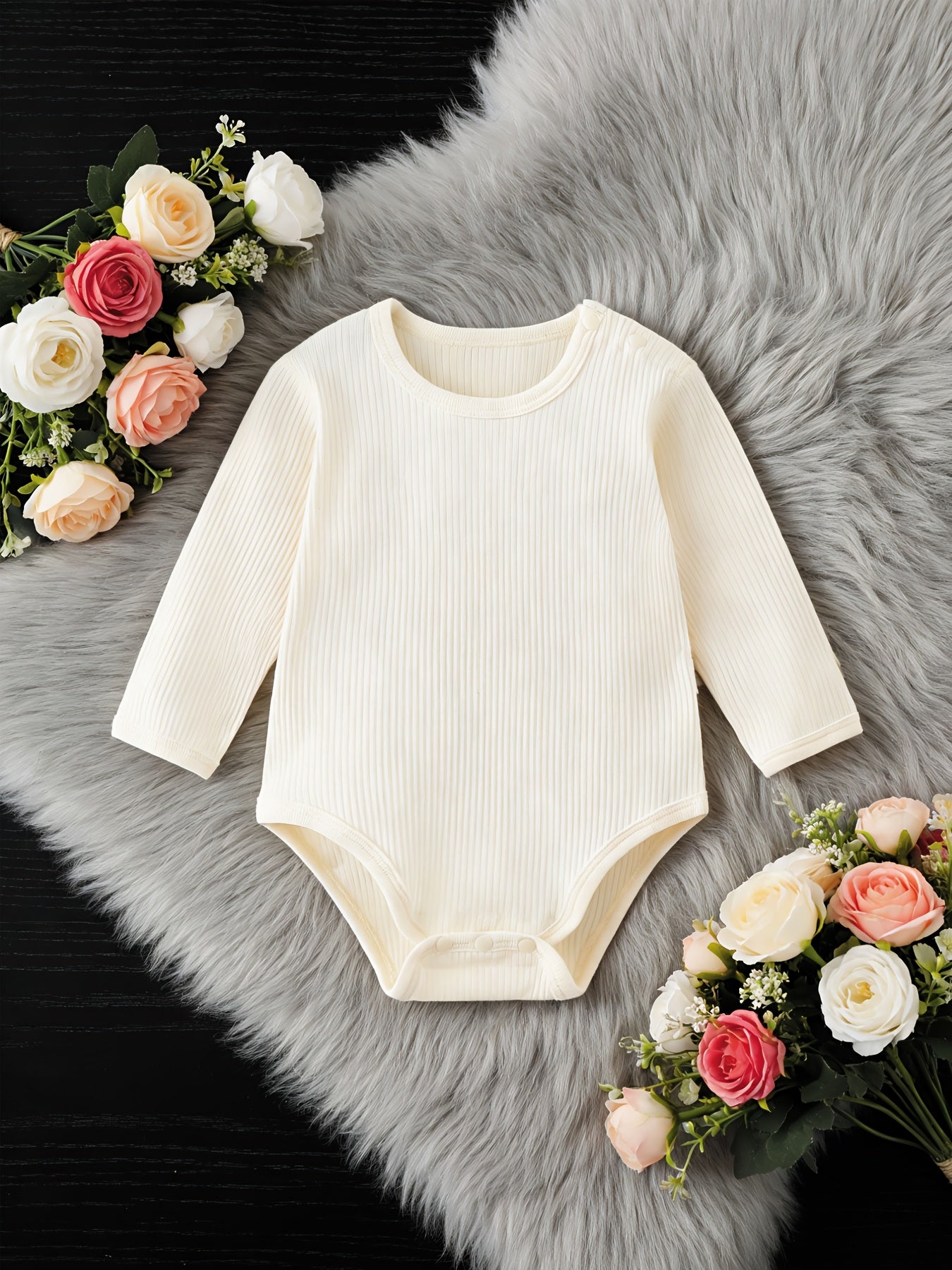 Nouvelle combinaison sans pantalon pour bébé, en tissu côtelé confortable qui protège le ventre et la peau, et respirant. Facile à changer les couches, convient aux bébés de 0 à 18 mois à porter à la maison toute l'année, parfaite pour l'extérieur