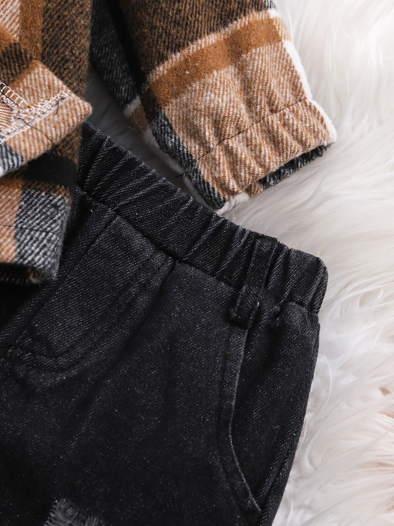 2 pièces Haut à Capuche à Carreaux à Manches Longues pour Garçons + Pantalon en Jean, Ensemble Décontracté Deux Pièces Hoodie à Carreaux et Jeans pour Bébés Garçons, Idéal pour Fêtes, Cadeaux et Sorties Quotidiennes, Parfait pour l'Extérieur
