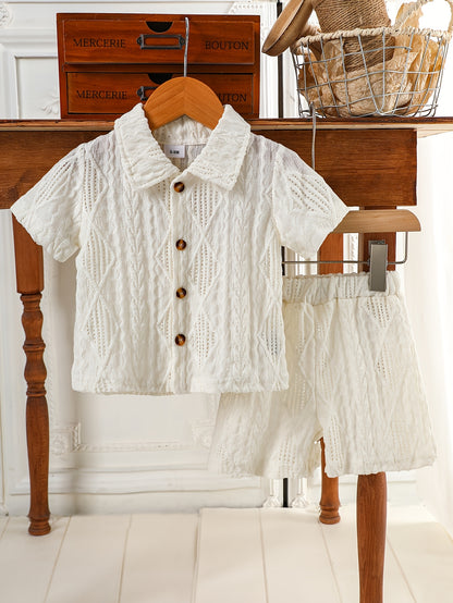 Ensemble d'été pour bébé garçon, comprenant un t-shirt à manches courtes et un short en tissu tricoté texturé, tenue décontractée et tendance, idéale pour l'extérieur en été, tissu confortable, cadeau parfait, pour l'extérieur.