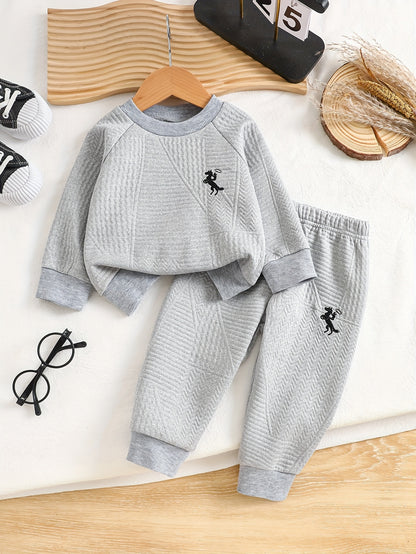 Ensemble deux pièces pour bébé garçon, automne et hiver, mode décontractée et facile, couleur unie, manches longues, pantalon long, motif brodé exquis, pour l'extérieur