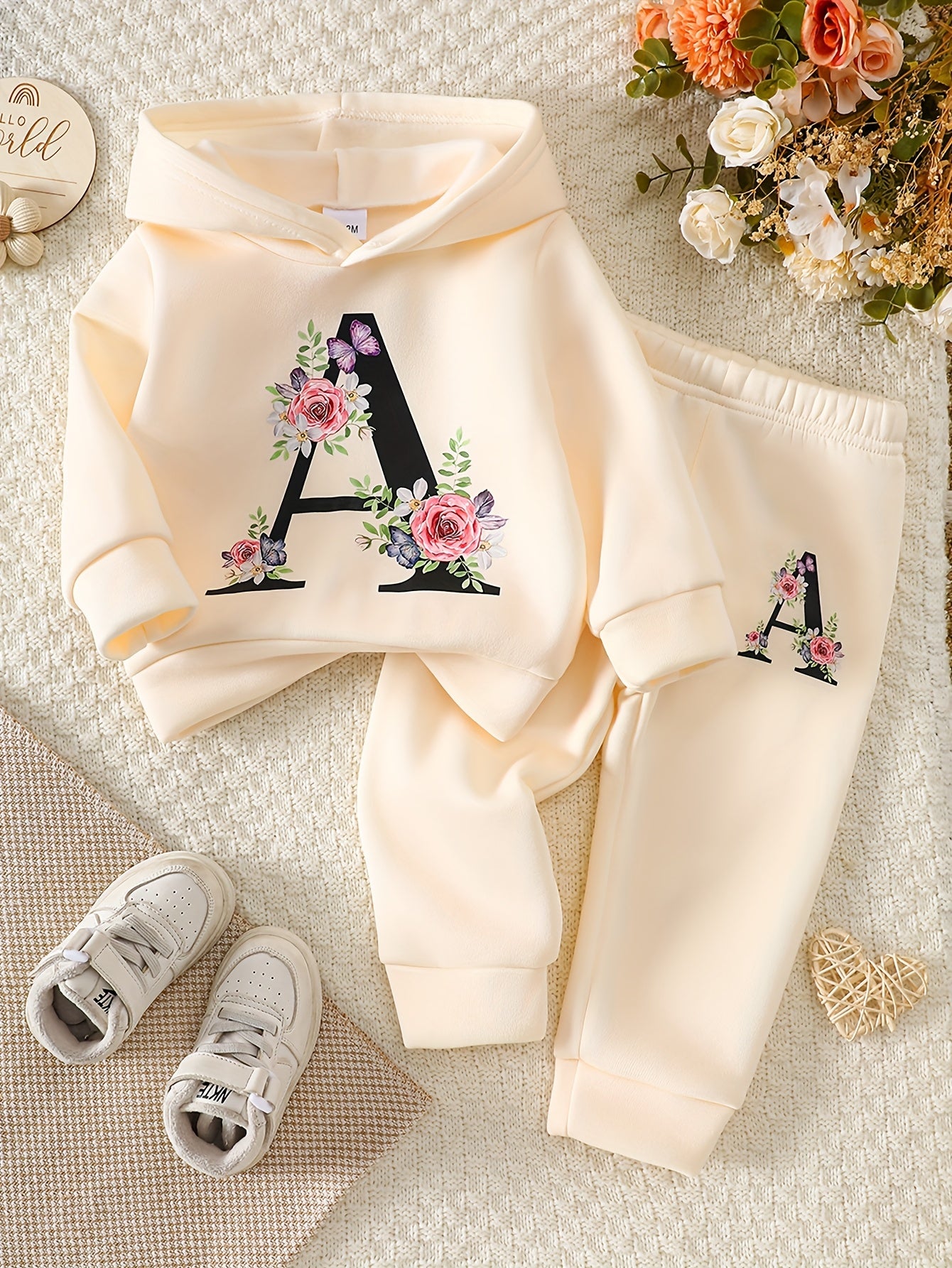Ensemble sweat à capuche et pantalon imprimé à fleurs coupe trapèze pour bébé fille, automne et hiver, une tenue à la mode et décontractée pour filles, adaptée aux loisirs en plein air, aux rassemblements et à la photographie, un cadeau pour enfants, parf