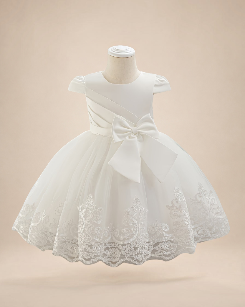 Robe de cérémonie Le Cocon d'Or pour bébé fille en tulle blanc avec broderies florales, manches volantées et nœud