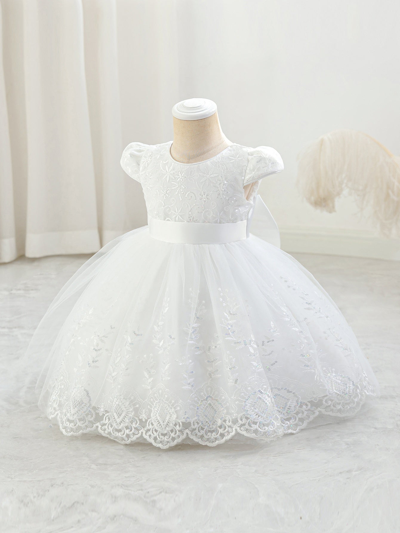 Robe de princesse pour enfants, robe d'anniversaire avec grand nœud, jupe tutu, robe brodée pour filles, robe de saison des mariages, saison de la rentrée scolaire, robe d'Halloween, robe de Noël, robe de cérémonie haut de gamme