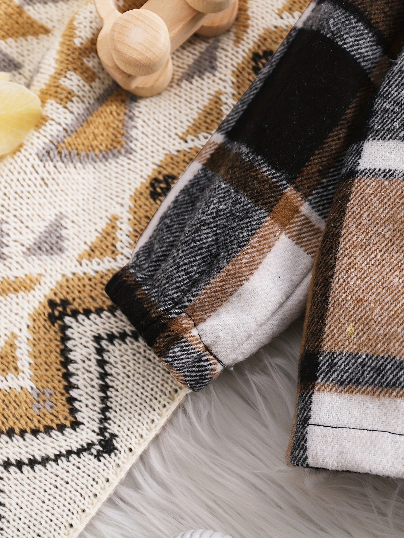2 pièces Haut à Capuche à Carreaux à Manches Longues pour Garçons + Pantalon en Jean, Ensemble Décontracté Deux Pièces Hoodie à Carreaux et Jeans pour Bébés Garçons, Idéal pour Fêtes, Cadeaux et Sorties Quotidiennes, Parfait pour l'Extérieur