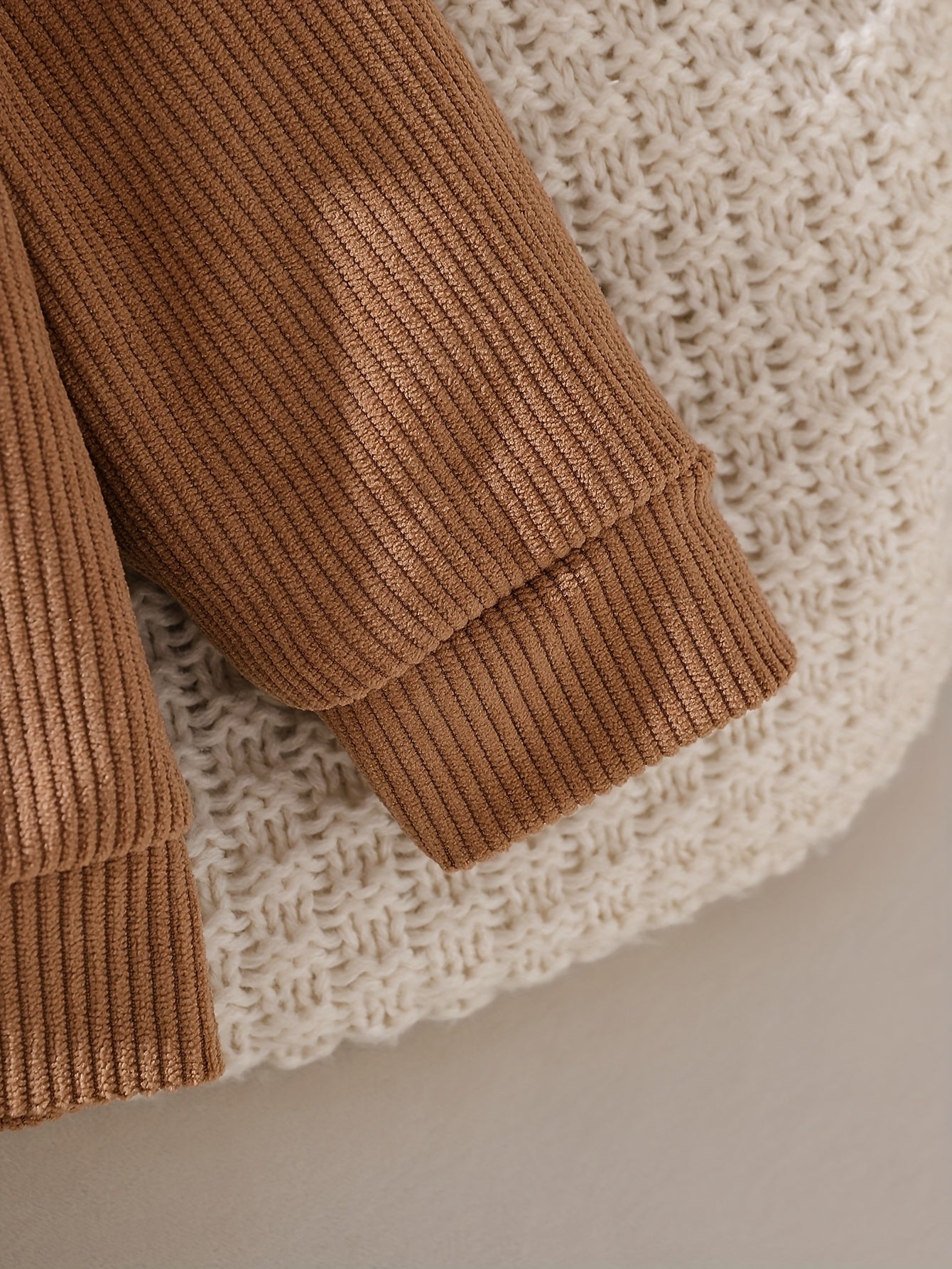 Veste à revers pour garçon avec fausse poche, vêtement d'extérieur pour garçon, convient pour les saisons d'automne et d'hiver, idéale pour les sports et jeux en plein air, veste pour garçon, tenue de rentrée scolaire, saison de la rentrée scolaire, cadea