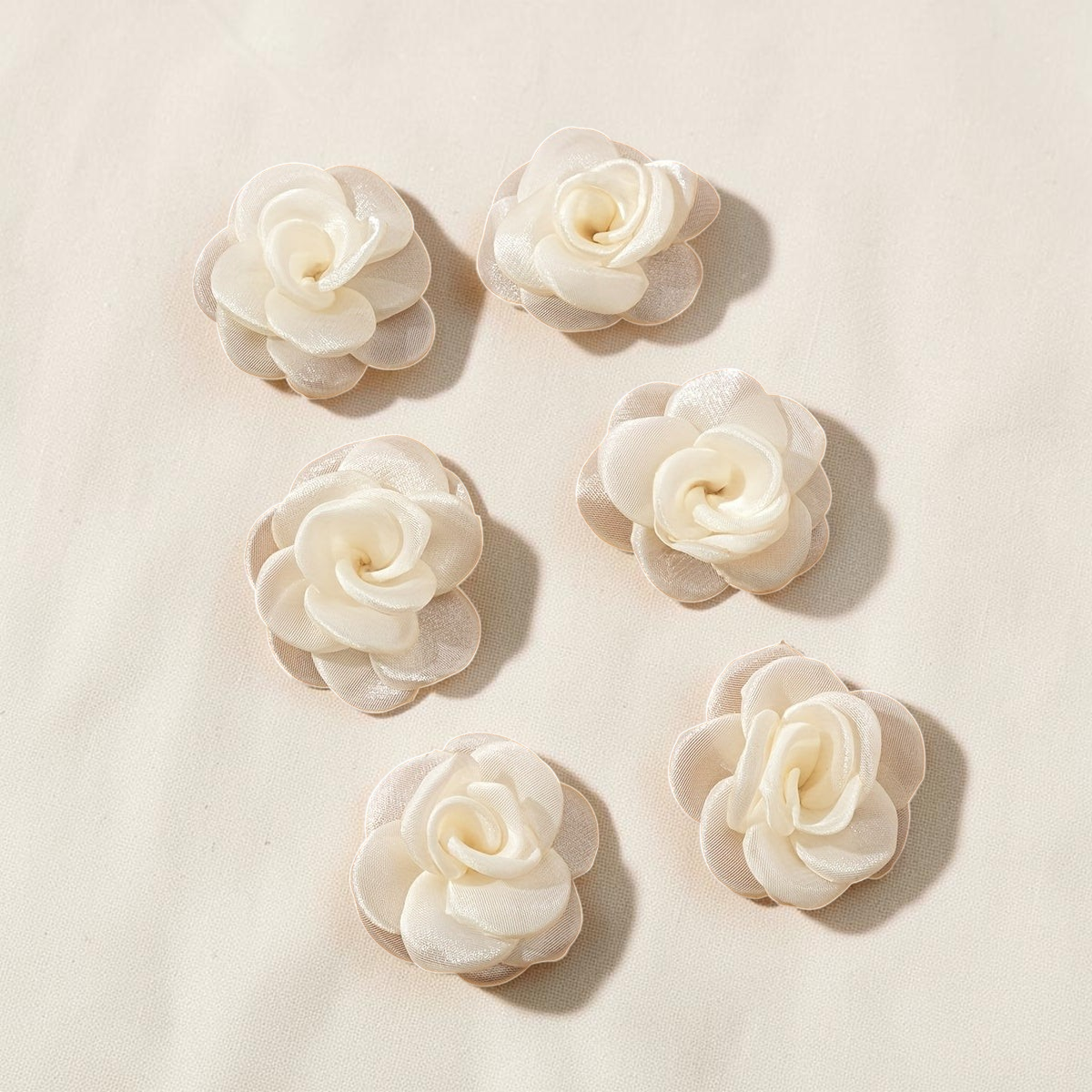 Lot de 6 pinces à cheveux fleurs roses blanches en tissu élégantes par Le Cocon d'Or