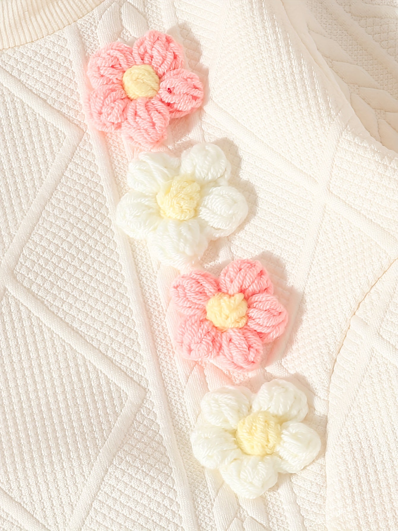 Ensemble élégant pour bébé fille comprenant un sweat-shirt à fleurs tridimensionnelles et un pantalon à manches longues, idéal pour l'extérieur