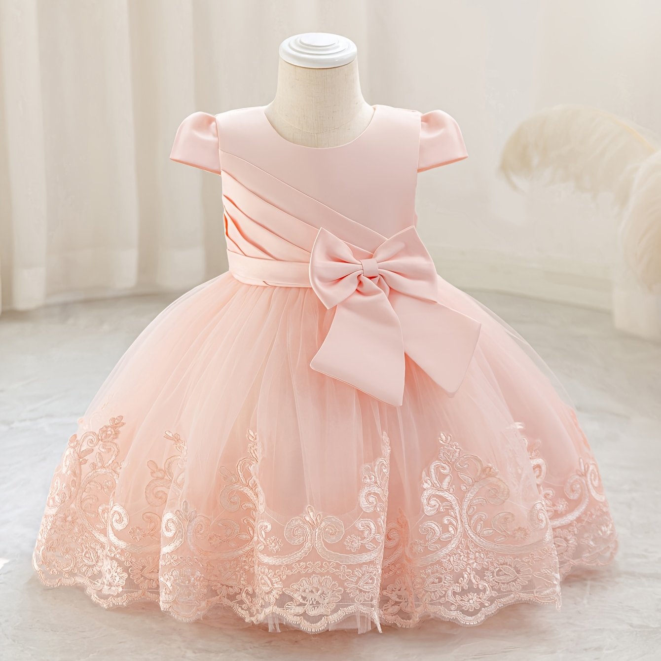 Nouvelle robe de 1er anniversaire avec nœud, jupe de princesse florale, tutu en tulle et maille pour enfants, robe de scène de piano pour filles, robe de princesse en maille brodée 3D