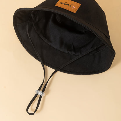 Minimal Bucket Hat