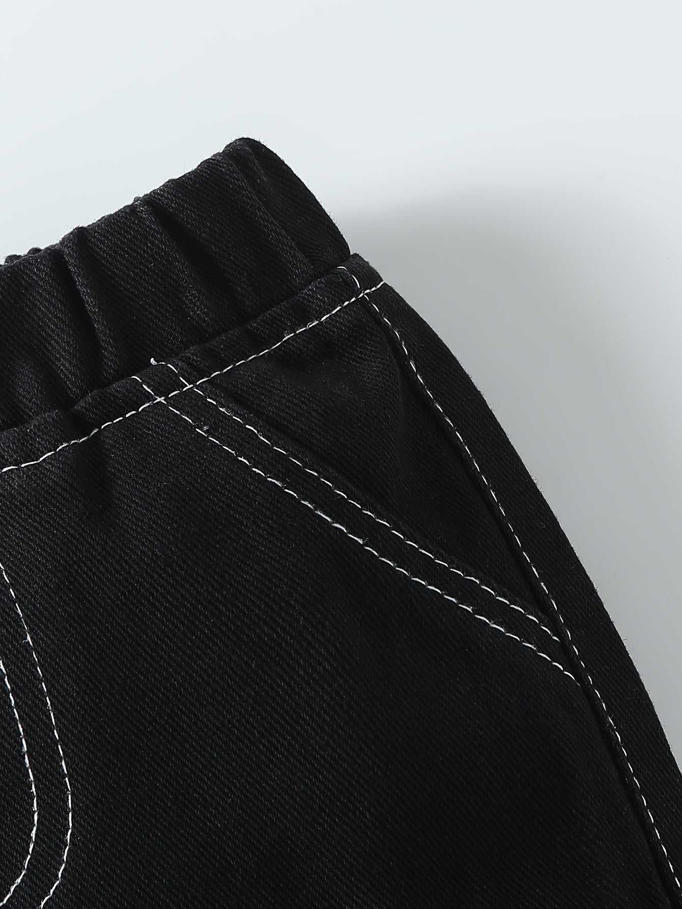 Pantalon en jean pour garçons avec poche double face, coupe droite et ample, effet lavé pour un look décontracté et stylé