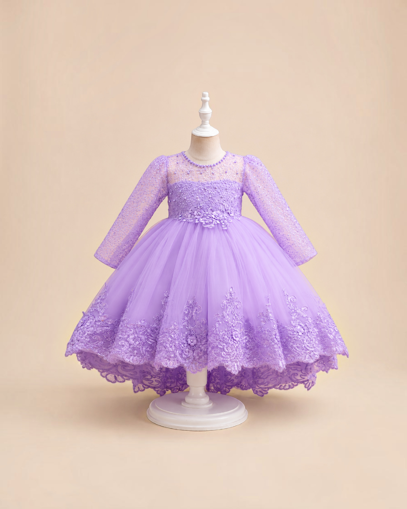 Robe de cérémonie Le Cocon d'Or pour fille en dentelle lilas avec perles et jupe évasée asymétrique