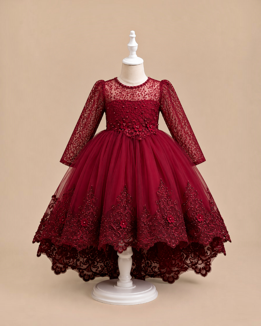 Robe de cérémonie Le Cocon d'Or pour fille en dentelle bordeaux avec perles et jupe asymétrique élégante