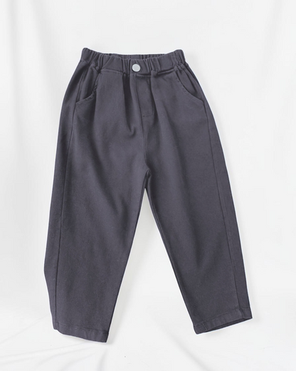 Pantalon cargo gris Le Cocon d'Or pour enfant en lyocell doux avec taille élastique et poches latérales