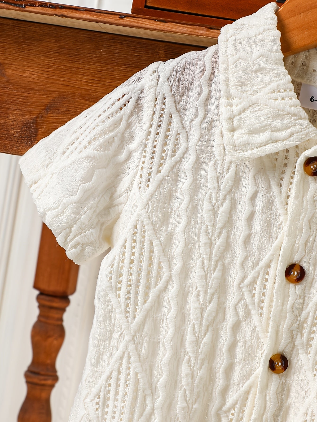Ensemble d'été pour bébé garçon, comprenant un t-shirt à manches courtes et un short en tissu tricoté texturé, tenue décontractée et tendance, idéale pour l'extérieur en été, tissu confortable, cadeau parfait, pour l'extérieur.
