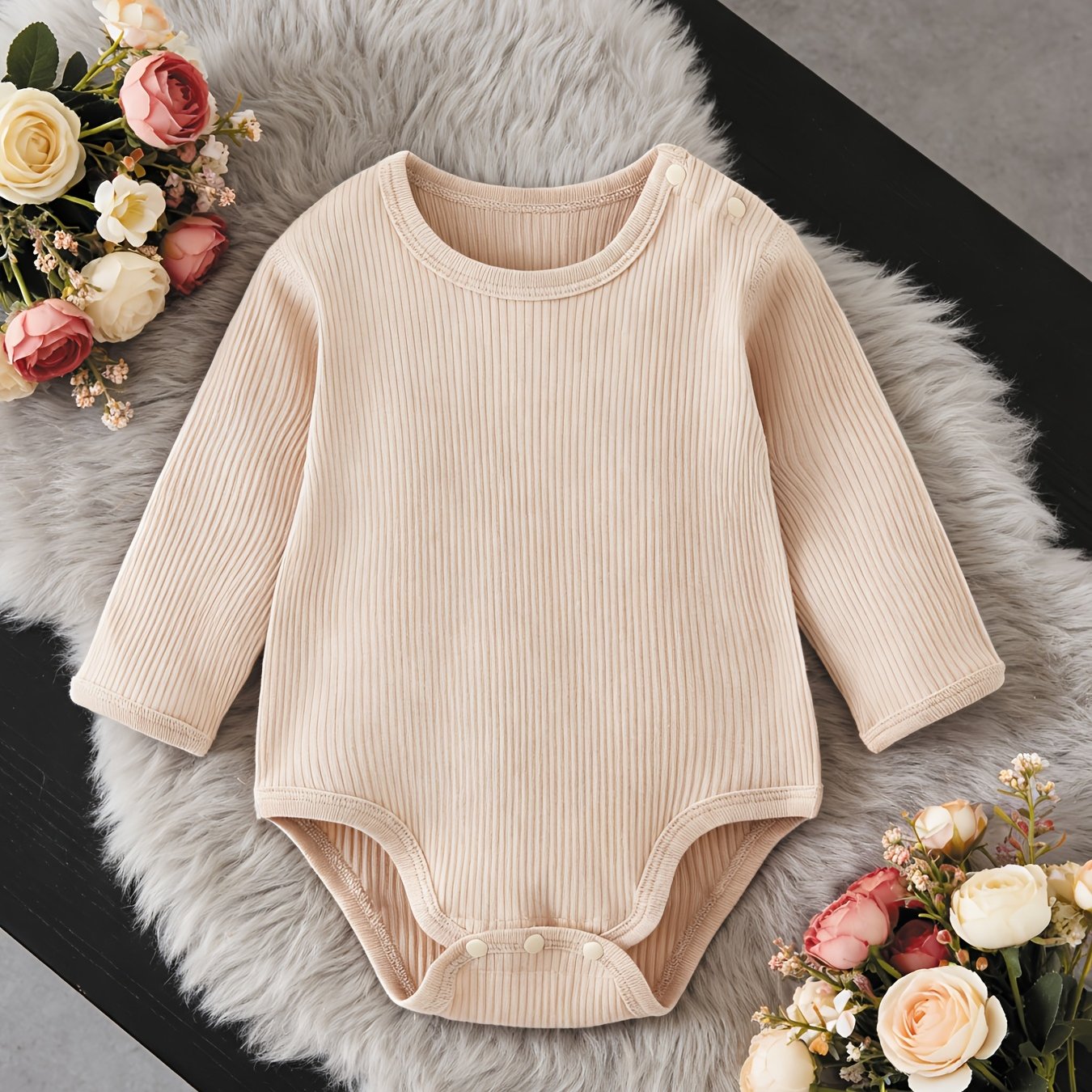 Nouvelle combinaison sans pantalon pour bébé, en tissu côtelé confortable qui protège le ventre et la peau, et respirant. Facile à changer les couches, convient aux bébés de 0 à 18 mois à porter à la maison toute l'année, parfaite pour l'extérieur