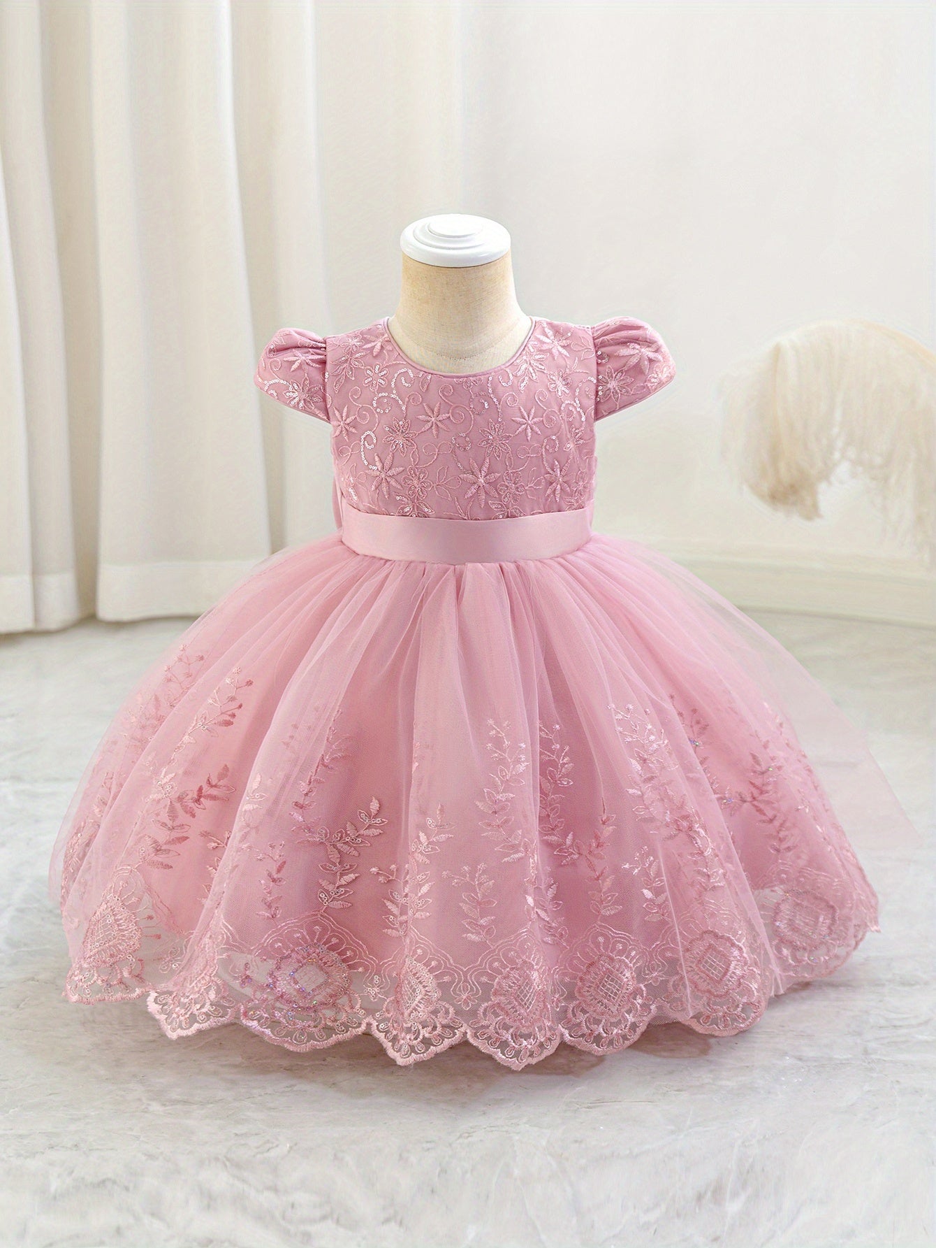 Robe de princesse pour enfants, robe d'anniversaire avec grand nœud, jupe tutu, robe brodée pour filles, robe de saison des mariages, saison de la rentrée scolaire, robe d'Halloween, robe de Noël, robe de cérémonie haut de gamme