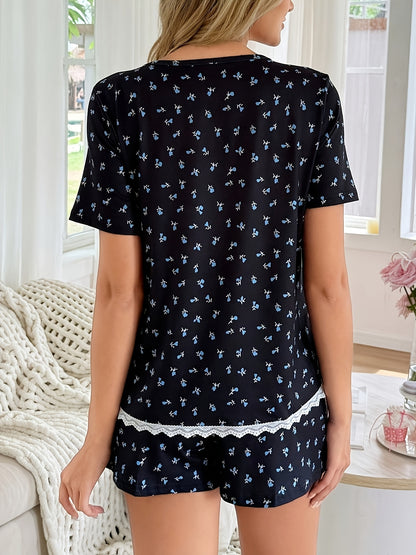 Ensemble 2 pièces pour femmes enceintes : Haut à manches courtes à boutons sur le devant avec imprimé floral et ourlet en dentelle, et short, idéal pour l'intérieur