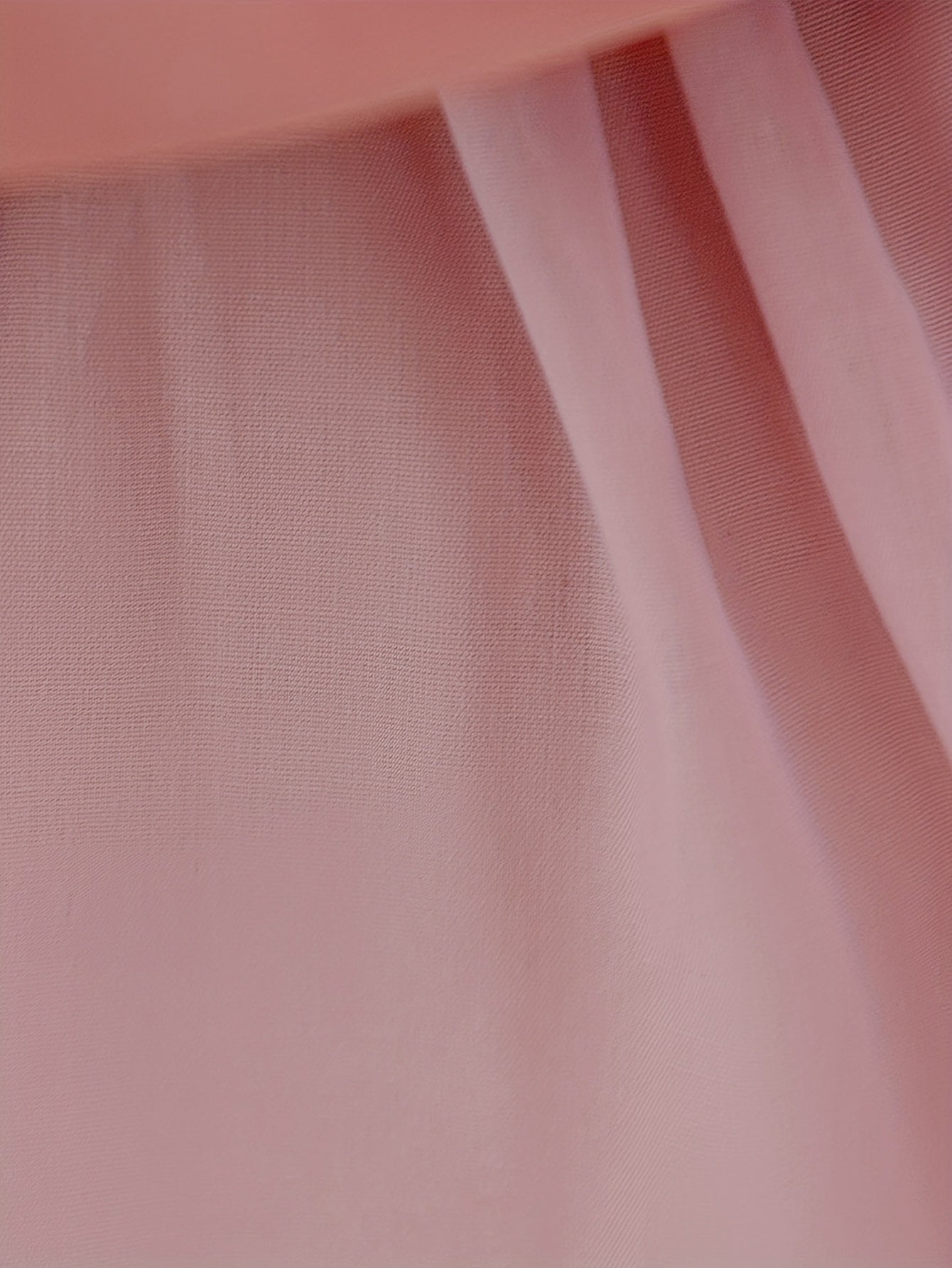 Robe de princesse étincelante pour bébés filles, avec des manches à volants et des décorations florales tridimensionnelles élégantes, parfaite pour les fêtes d'anniversaire et les réunions