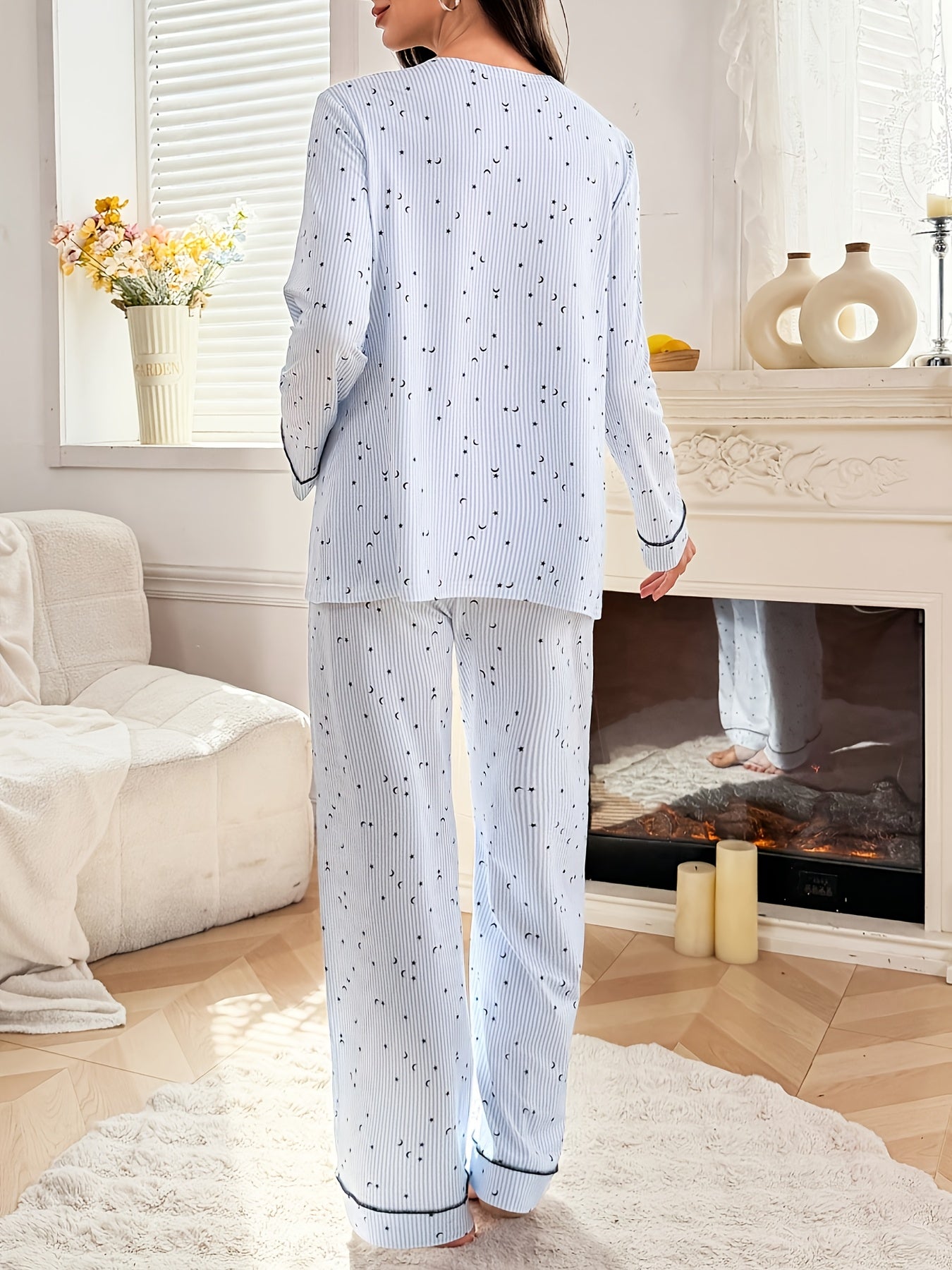 Ensemble de maternité 2 pièces : Haut à manches longues avec revers et imprimé cœurs et Pantalon long ample