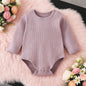 Nouvelle combinaison sans pantalon pour bébé, en tissu côtelé confortable qui protège le ventre et la peau, et respirant. Facile à changer les couches, convient aux bébés de 0 à 18 mois à porter à la maison toute l'année, parfaite pour l'extérieur