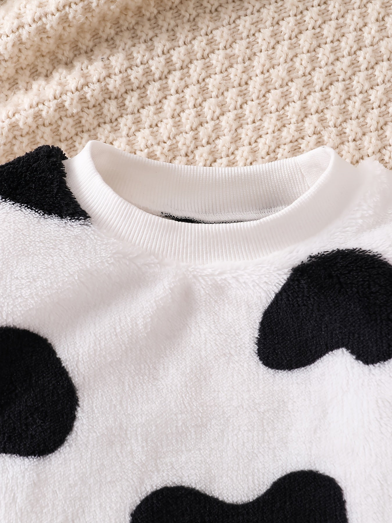 Ensemble Adorable à Imprimé Vache ! Haut Manches Longues à Pois + Pantalon Imprimé Vache, Tenue Décontractée Deux Pièces pour Bébé, Idéal pour l'Extérieur