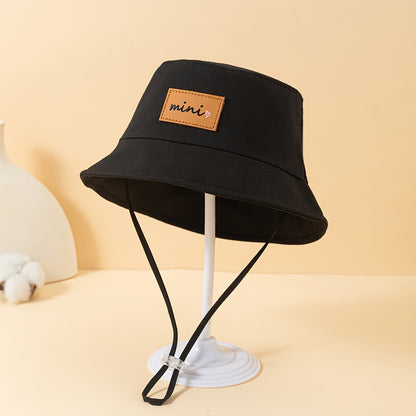 Minimal Bucket Hat