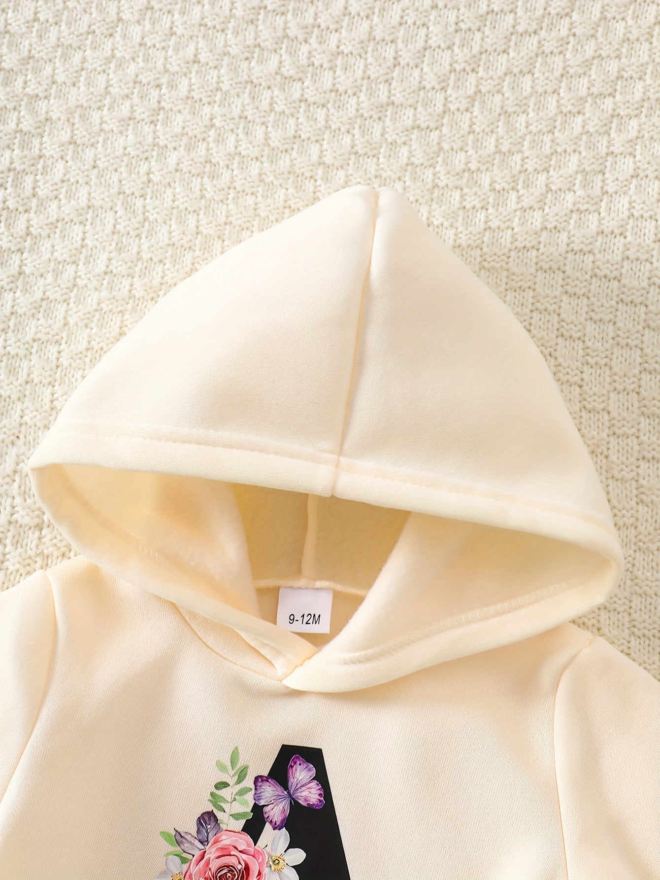 Ensemble sweat à capuche et pantalon imprimé à fleurs coupe trapèze pour bébé fille, automne et hiver, une tenue à la mode et décontractée pour filles, adaptée aux loisirs en plein air, aux rassemblements et à la photographie, un cadeau pour enfants, parf