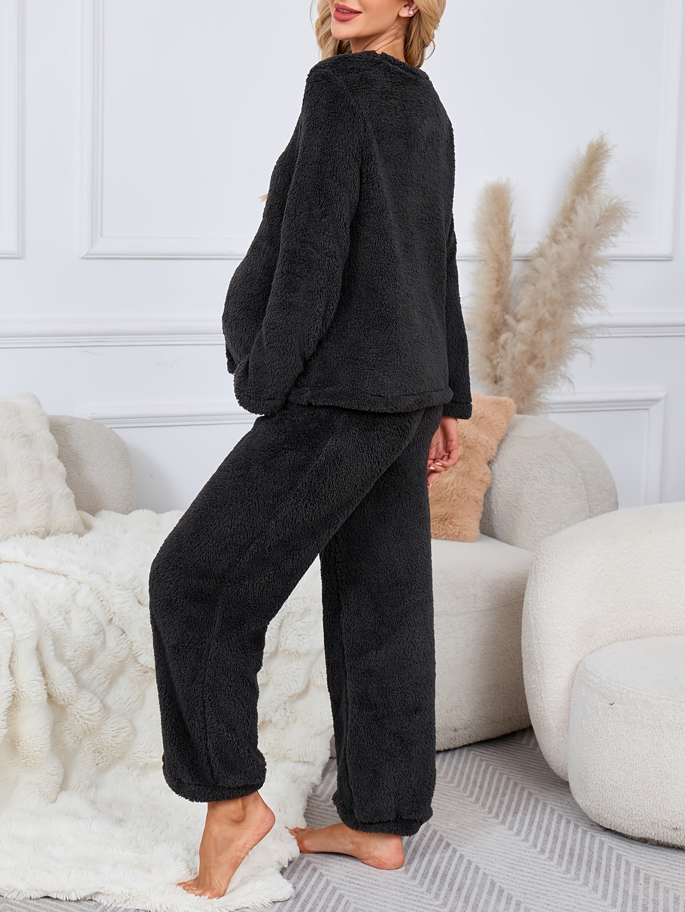 Ensemble de détente en peluche deux pièces pour femmes enceintes, comprenant un haut à manches longues de couleur unie et un pantalon avec broderie 'Sleep'