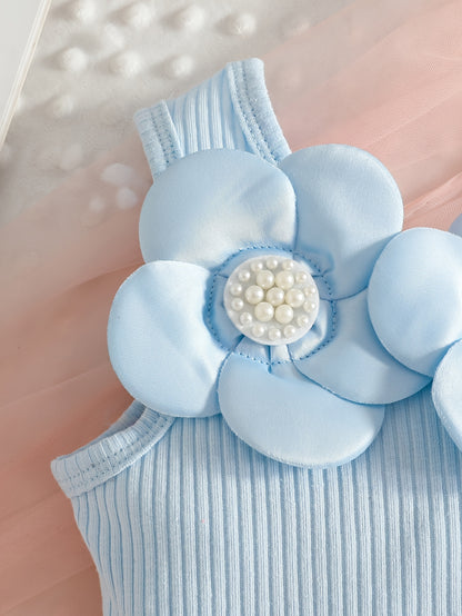 Vêtement pour Fille, Taille 6-24 Mois (4 Ans), Haut Côtelé à Une Épaule et Bretelles Spaghetti avec Grande Fleur 3D sur la Bretelle + Décoration Centrale en Perle, Jupe Courte Ligne A avec Poches et Ourlet à Bordure de Perles, Décoration de Faux Boutons s