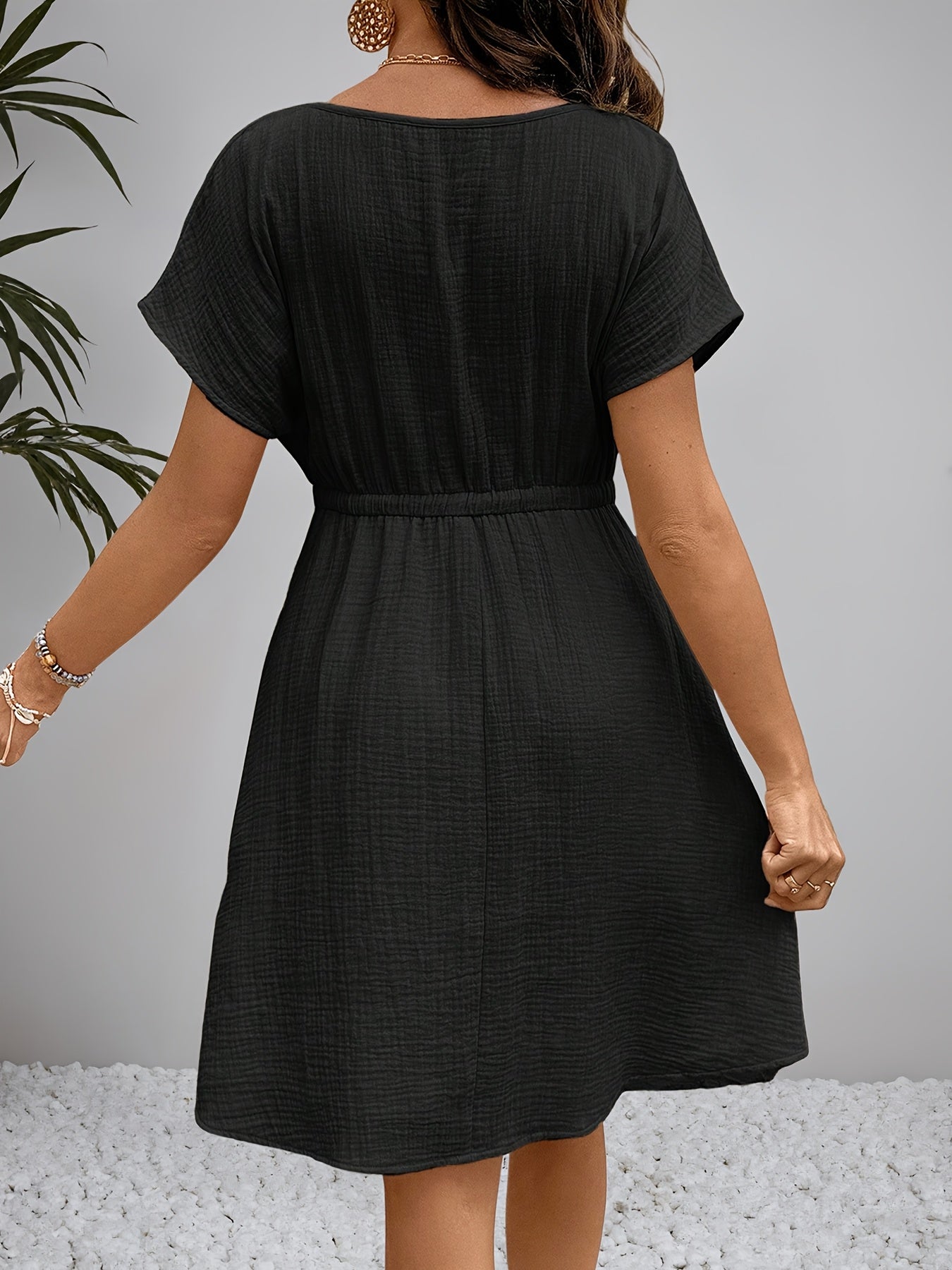 Robe de maternité d'été, robe trapèze unie texturée avec cordon de serrage à la taille, amincissante et non restrictive pour le ventre