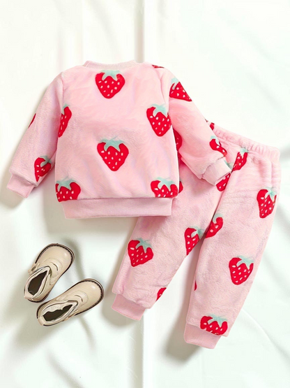Ensemble pyjama Le Cocon d'Or rose en polyester doux avec imprimé fraises pour enfant, coupe décontractée.